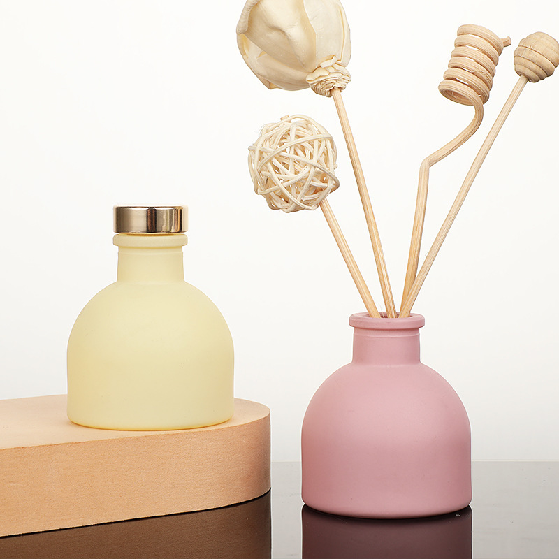 Home Fragrance Products - 1pc 50 ミリリットル空のピンク/ホワイト/イエロー/ブラックアロマセラピーディフューザーボトルリードディフューザーガラスボトルホームフレグランスオイルギフトセット